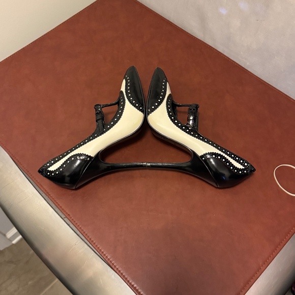 Tory Burch Heels - Picture 7 of 16